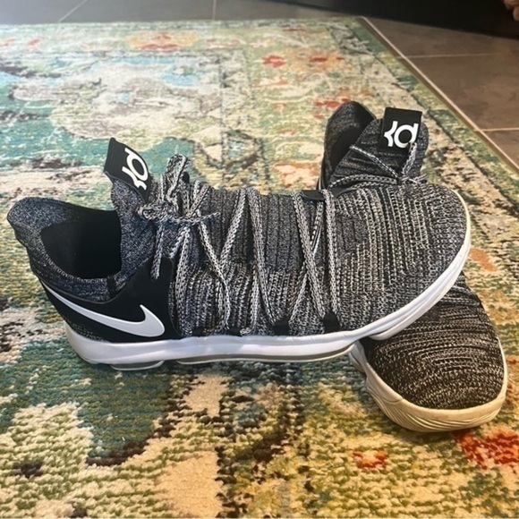 Black and gray Kevin Durant Nike athletic shoes main image 7